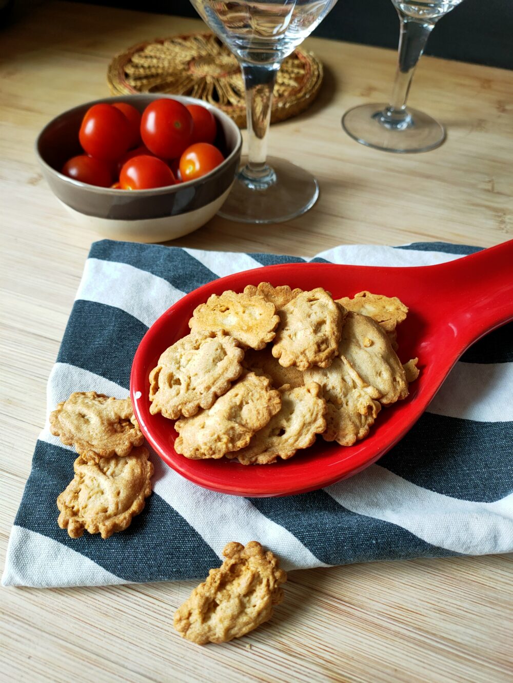 Biscuits apéritifs salés Tomme des Pyrénées / Poivre noir (Sachet de 80 g)